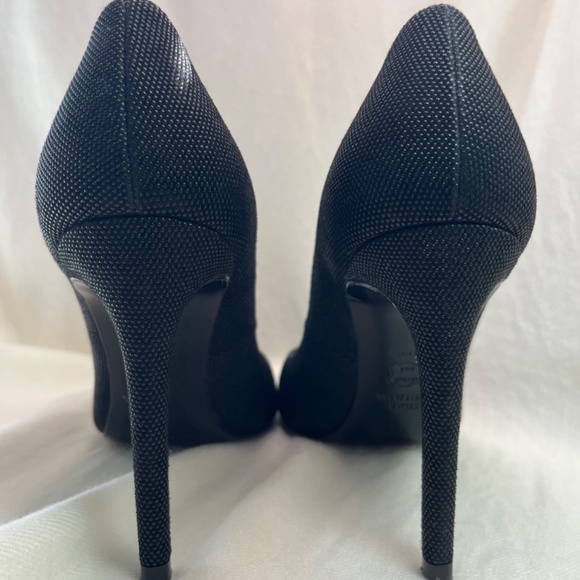 Stuart Weitzman Black Pointed Toe High Heel pumps, Sz. 7M - Picture 4 of 9